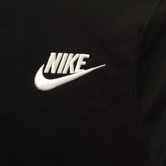 Kids Nike Pullover hoodie Large and Medium - Picture 5 of 7
